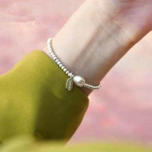 Bracelete CloudMonth de Prata Esterlina com Pérolas Barrocas naturais de Água Doce com fecho clássico e Pingente